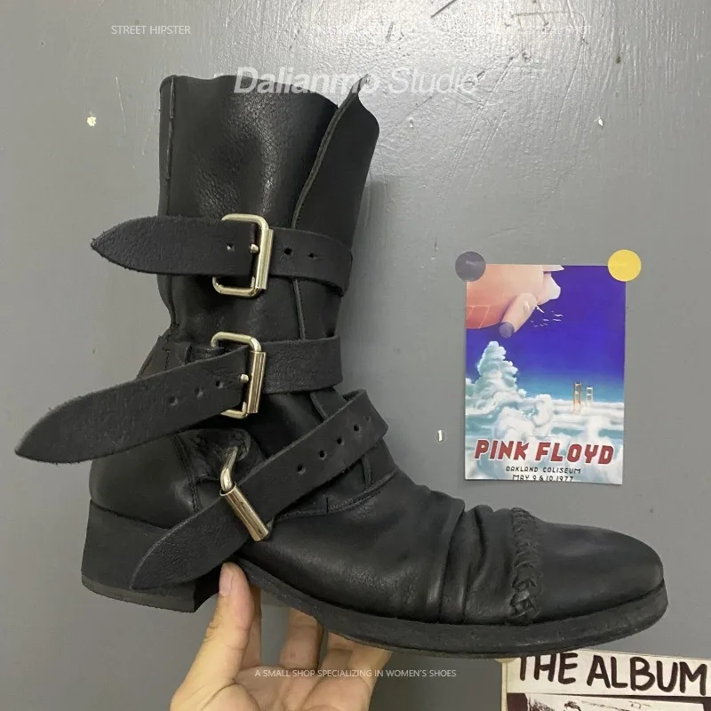 Vintage Fashion Style Men - รองเท้าบูทหนังแท้สไตล์วินเทจสำหรับผู้ชายและผู้หญิง แบบมีสายรัดหัวเข็มขัด ส้นหนา ทรงคาวบอยตะวันตก แบบย่น