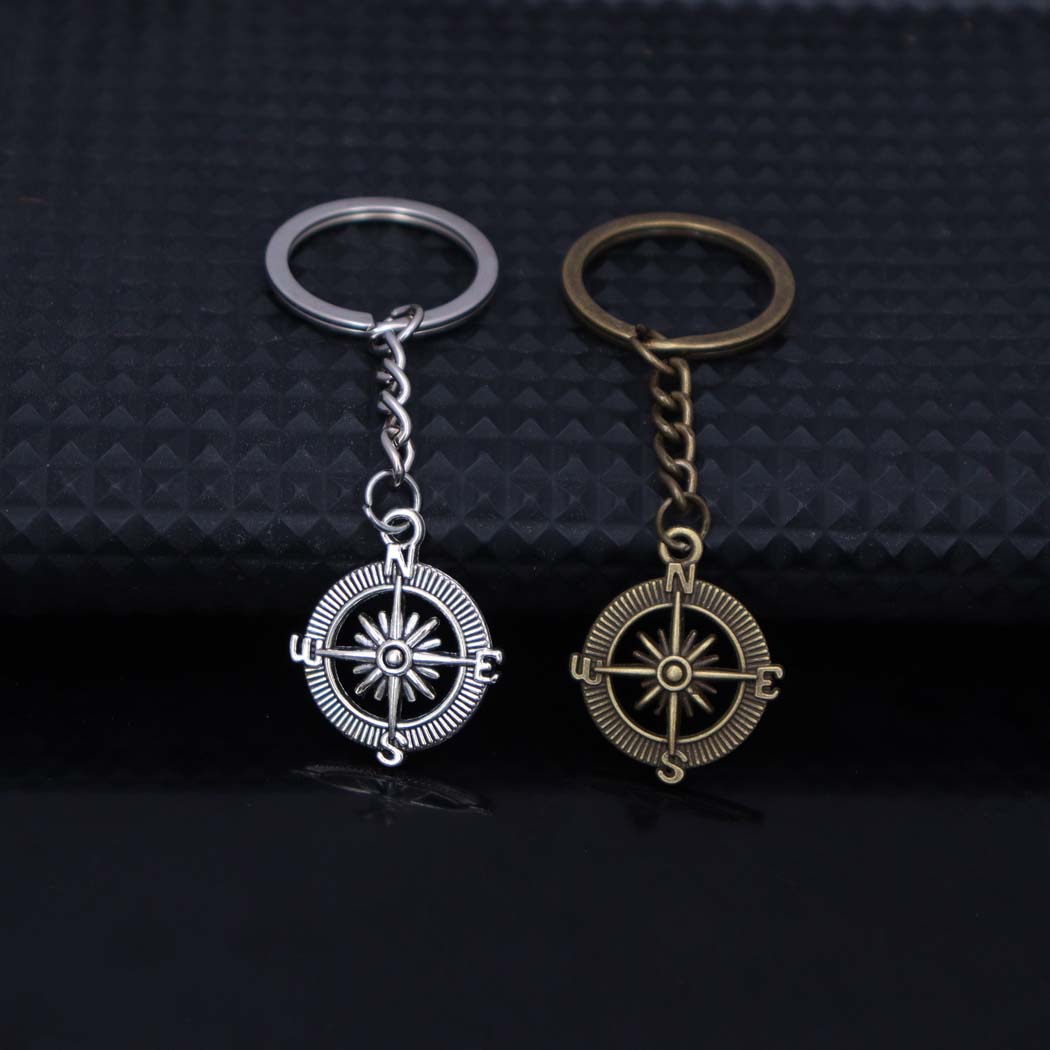 Vintage Fashion Wheel - พวงกุญแจรูปสมอเรือและพวงมาลัยเรือสไตล์วินเทจ; พวงกุญแจรูปเข็มทิศสำหรับตกแต่งกระเป๋าหรือรถยนต์