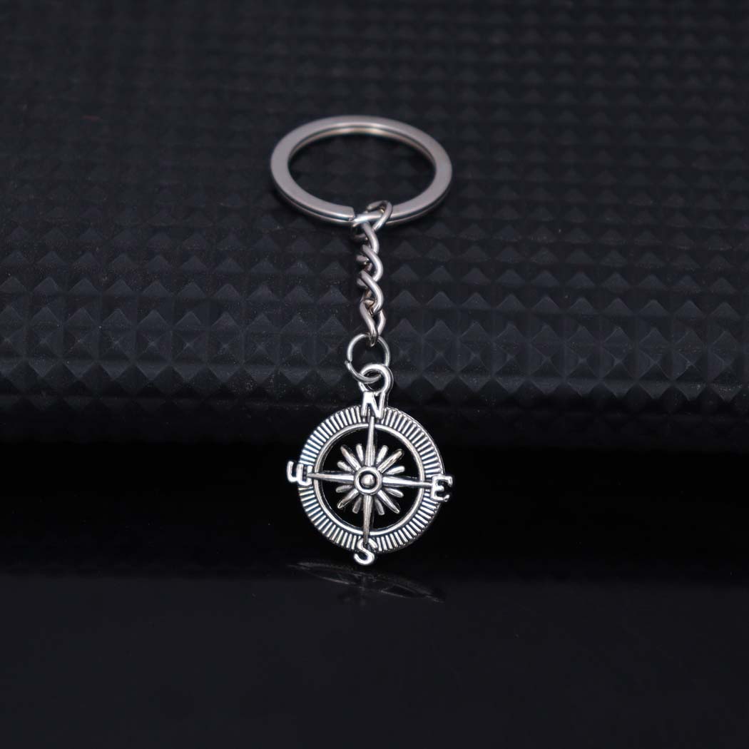 พวงกุญแจรูปสมอเรือและพวงมาลัยเ - Vintage Fashion Wheel บทวิจารณ์และราคา